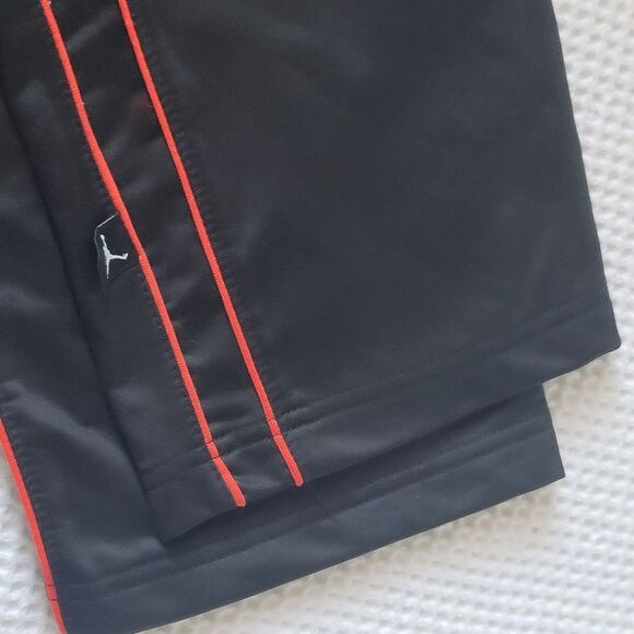 Jordan youth Boys track pants size XL - Picture 8 of 9